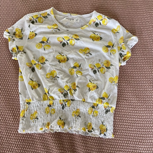 abercrombie kids Other - Girls Abercrombie Kids Lemon Print Tee with Smocked Band